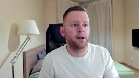 Snapshot of michael_birkin chatting on December 22, 3:44 am Michael Birkin online show from December 22, 3:44 am