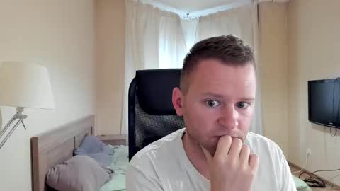 Snapshot of michael_birkin chatting on September 14, 4:00 am Michael Birkin online show from September 14, 4:00 am