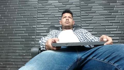 Michael Daviss online show from January 8, 4:11 pm