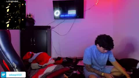 Snapshot of michael_kendall0 chatting on January 10, 7:14 am michael independent model  online show from January 10, 7:14 am