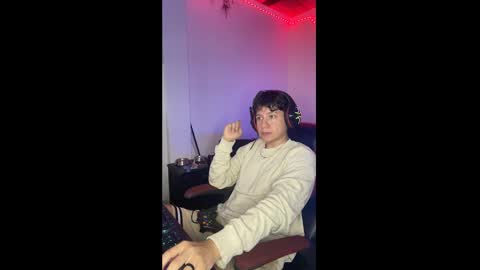 Snapshot of michael_kendall0 chatting on January 24, 8:43 pm michael independent model  online show from January 24, 8:43 pm