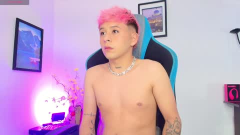 Snapshot of michael_lopez_1 chatting on April 10, 11:04 am michael_lopez_1 online show from April 10, 11:04 am