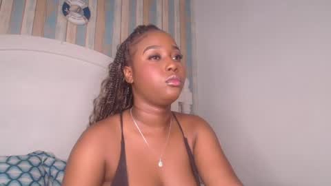 Snapshot of michaelacox chatting on June 19, 7:06 pm Michel online show from June 19, 7:06 pm