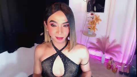 michaelagoddess online show from October 8, 5:43 pm