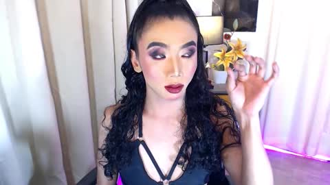 michaelagoddess online show from November 30, 5:06 pm