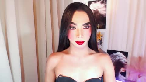 michaelagoddess online show from December 18, 4:57 pm