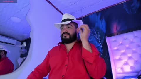 Snapshot of michaelbear_ chatting on January 24, 12:20 pm Michael online show from January 24, 12:20 pm