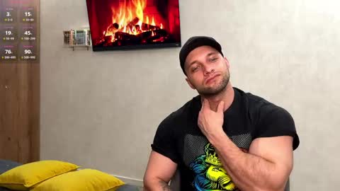 michaelbradley_for_u online show from April 25, 8:28 pm