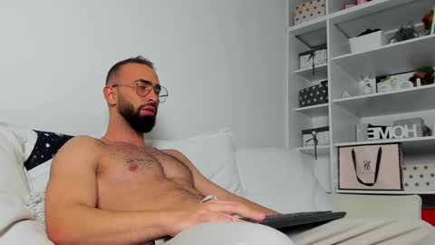 MichaelEvansx online show from December 2, 8:11 pm