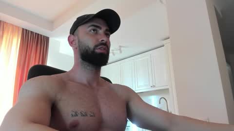 MichaelEvansx online show from February 3, 10:42 am