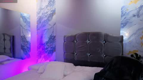 Snapshot of michaell_peters chatting on May 11, 2:45 pm MICHAELL online show from May 11, 2:45 pm