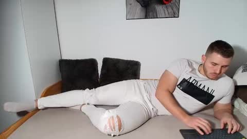 michaelos11 online show from March 15, 9:48 am