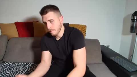 michaelos11 online show from March 18, 4:32 pm