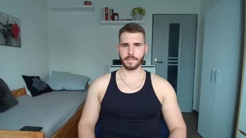 michaelos11 online show from March 28, 12:27 pm