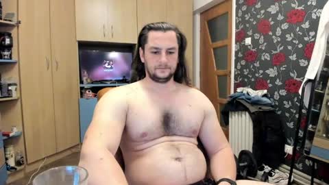 Snapshot of michaelragnar90 chatting on May 20, 7:20 pm michaelragnar90 online show from May 20, 7:20 pm