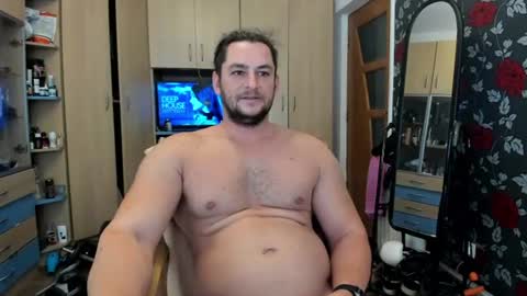 Snapshot of michaelragnar90 chatting on July 24, 6:11 am michaelragnar90 online show from July 24, 6:11 am