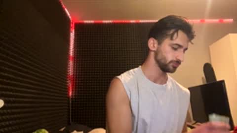 Snapshot of michelemagnetico chatting on November 29, 10:24 pm michelemagnetico online show from November 29, 10:24 pm