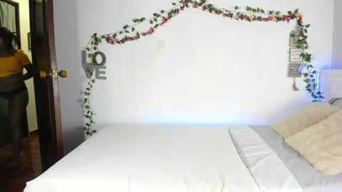 Michell online show from September 24, 11:19 pm