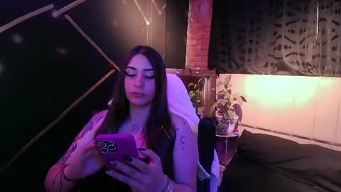Snapshot of michell_h chatting on June 24, 6:01 am Nani online show from June 24, 6:01 am
