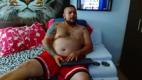 Snapshot of michell_myers chatting on January 28, 2:43 am michell_myers online show from January 28, 2:43 am