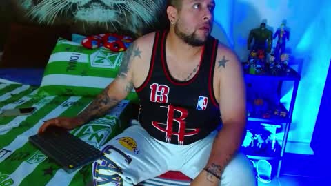 michell_myers online show from December 19, 2:24 pm