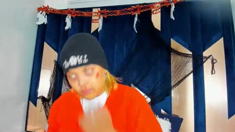 Snapshot of michell_rs chatting on November 1, 4:36 am michell_rs online show from November 1, 4:36 am