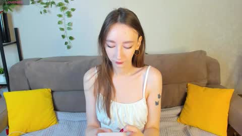 Snapshot of michelle__allen chatting on November 8, 1:06 am Michelle online show from November 8, 1:06 am