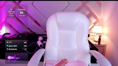 michelle_cutee_ online show from January 17, 7:35 am