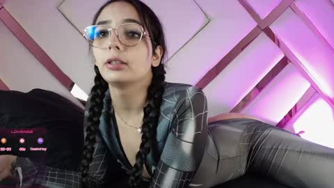 Snapshot of michelle_cutee_ chatting on June 5, 9:53 pm michelle_cutee_ online show from June 5, 9:53 pm