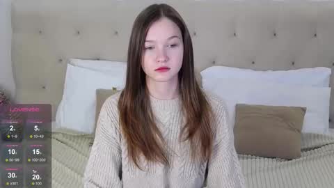 Snapshot of michelle_roux chatting on October 5, 11:41 am Michelle online show from October 5, 11:41 am