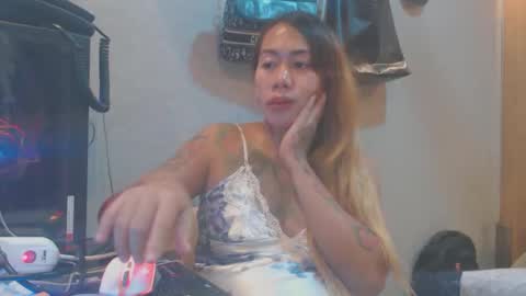 michelle_ux online show from November 25, 12:27 pm