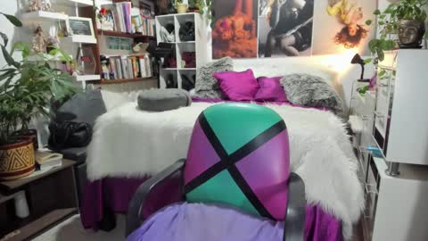 michelle apihel online show from February 21, 11:21 pm