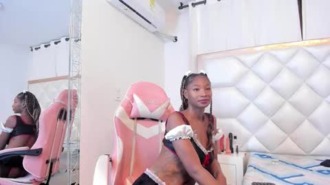 michelleblair1 online show from March 15, 2:01 pm