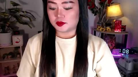 Snapshot of michellechannelxxx chatting on October 26, 12:00 pm Michelle online show from October 26, 12:00 pm