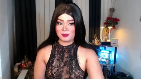 Snapshot of michellechannelxxx chatting on August 2, 3:32 pm Michelle online show from August 2, 3:32 pm