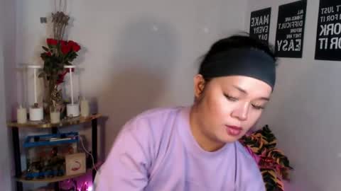 Snapshot of michellechannelxxx chatting on August 5, 2:36 am Michelle online show from August 5, 2:36 am