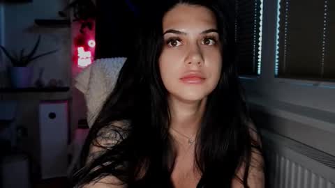 Snapshot of michellerossee chatting on November 26, 6:03 am michellerossee online show from November 26, 6:03 am