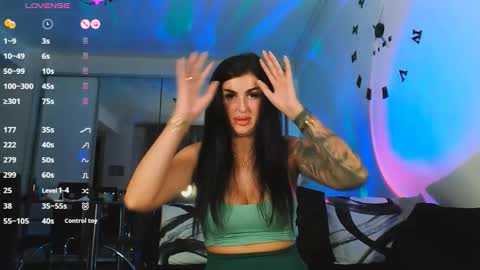 Michelle online show from October 1, 6:58 pm