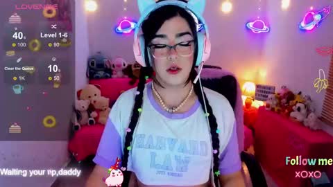   online show from October 9, 9:13 pm