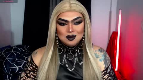 Snapshot of michellevixen921 chatting on November 20, 10:20 pm Michelle online show from November 20, 10:20 pm