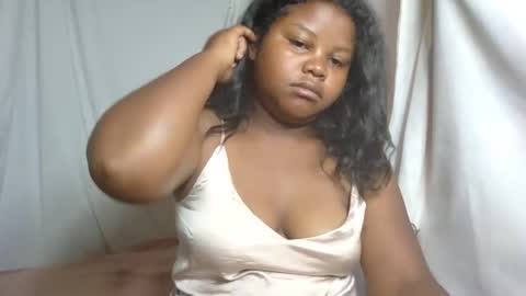 michou61 online show from January 8, 4:37 am