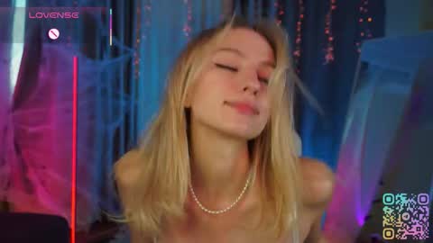 mickeydior online show from November 3, 11:55 am