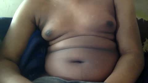 Snapshot of mickkzzx chatting on March 2, 2:10 pm mickkzzx online show from March 2, 2:10 pm