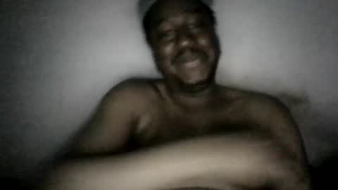 Snapshot of mickkzzx chatting on March 9, 6:32 pm mickkzzx online show from March 9, 6:32 pm