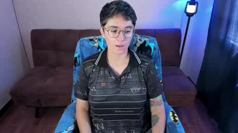 Blue online show from January 9, 3:26 pm