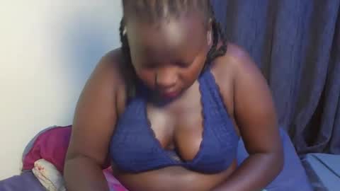 Snapshot of midnight_curves chatting on April 12, 1:54 am midnight_curves online show from April 12, 1:54 am