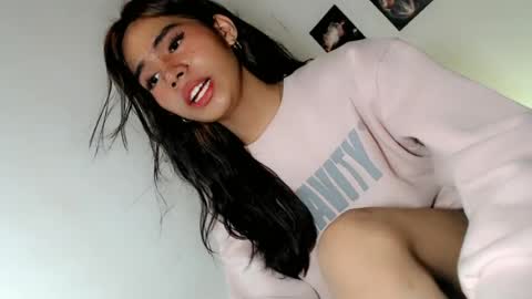 Snapshot of midnight_mystique18 chatting on July 7, 6:34 pm midnight_mystique18 online show from July 7, 6:34 pm