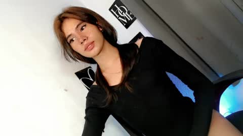 Snapshot of midnight_mystique18 chatting on July 18, 12:26 am midnight_mystique18 online show from July 18, 12:26 am