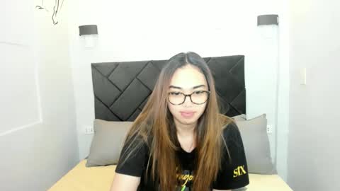 Bunny 3 online show from December 8, 2:52 pm