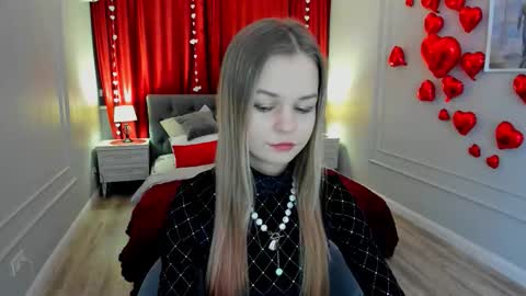 midnighteaura online show from February 14, 8:05 pm